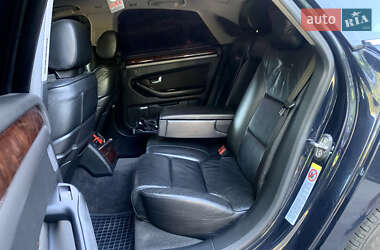 Седан Audi A8 2004 в 