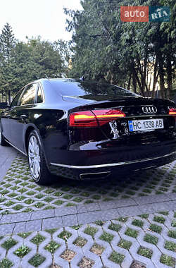 Седан Audi A8 2015 в 