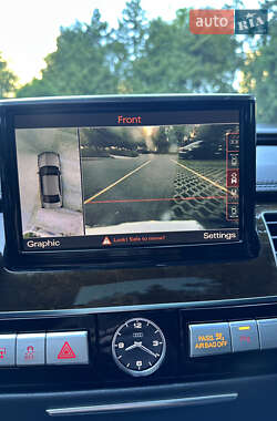 Седан Audi A8 2015 в 