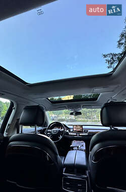 Седан Audi A8 2015 в 