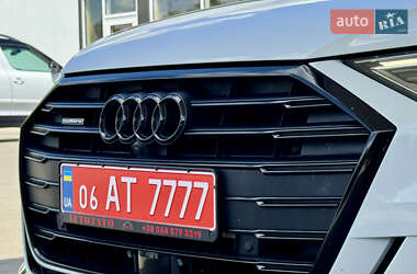 Седан Audi A8 2021 в 