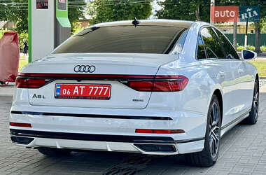 Седан Audi A8 2021 в 
