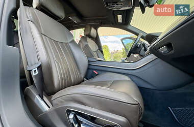 Седан Audi A8 2021 в 