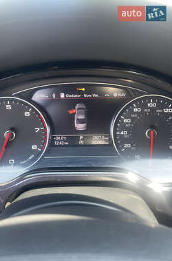 Седан Audi A8 2013 в 