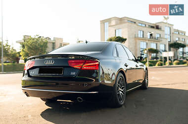 Седан Audi A8 2010 в 