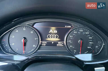 Седан Audi A8 2012 в 