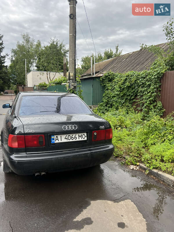 Седан Audi A8 1998 в Киеве