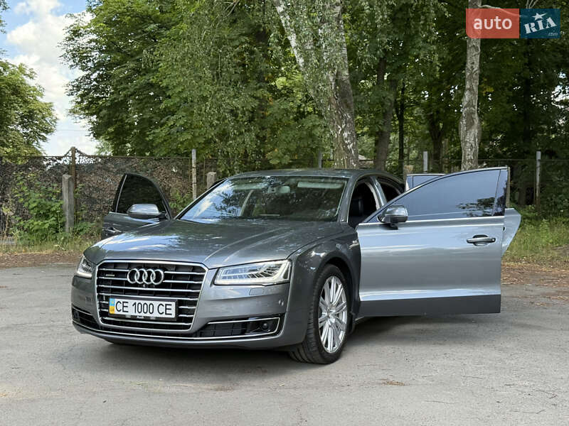 Седан Audi A8 2014 в Звягеле