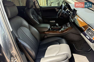 Седан Audi A8 2014 в 