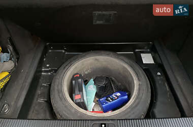 Седан Audi A8 2004 в 