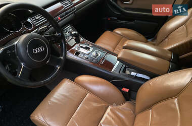 Седан Audi A8 2004 в 