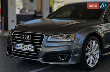 Седан Audi A8 2016 в 