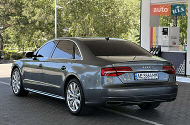 Седан Audi A8 2016 в 