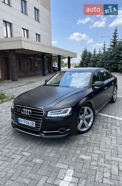 Седан Audi A8 2015 в 