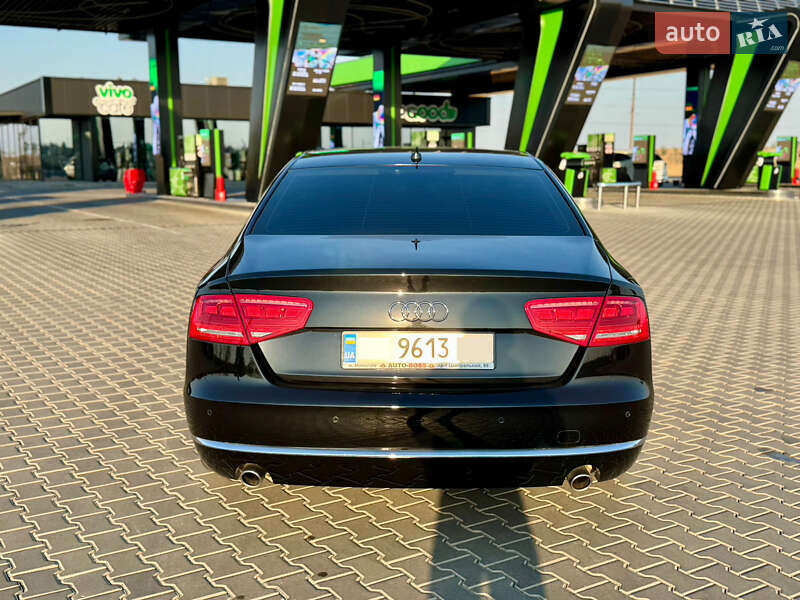 Седан Audi A8 2011 в Миколаєві