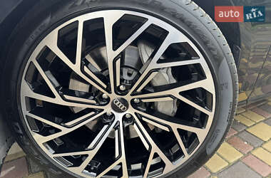 Седан Audi A8 2018 в 