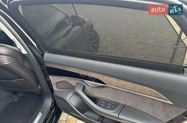 Седан Audi A8 2018 в 