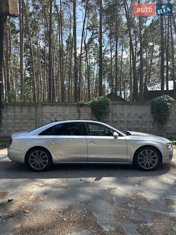 Седан Audi A8 2013 в Києві