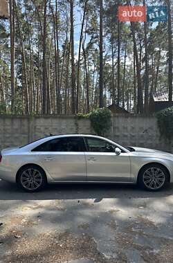 Седан Audi A8 2013 в 