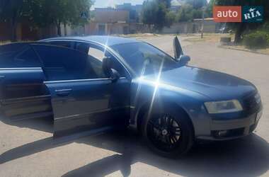 Седан Audi A8 2004 в 