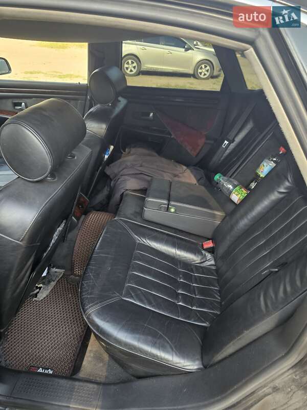Седан Audi A8 2001 в Павлограде