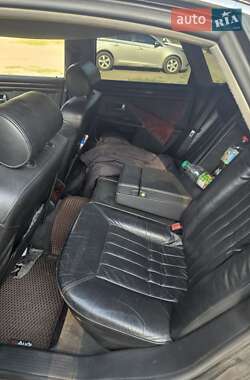 Седан Audi A8 2001 в 