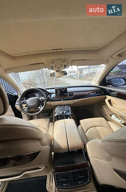 Седан Audi A8 2013 в 