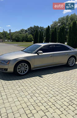 Седан Audi A8 2013 в 