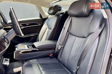 Седан Audi A8 2018 в 