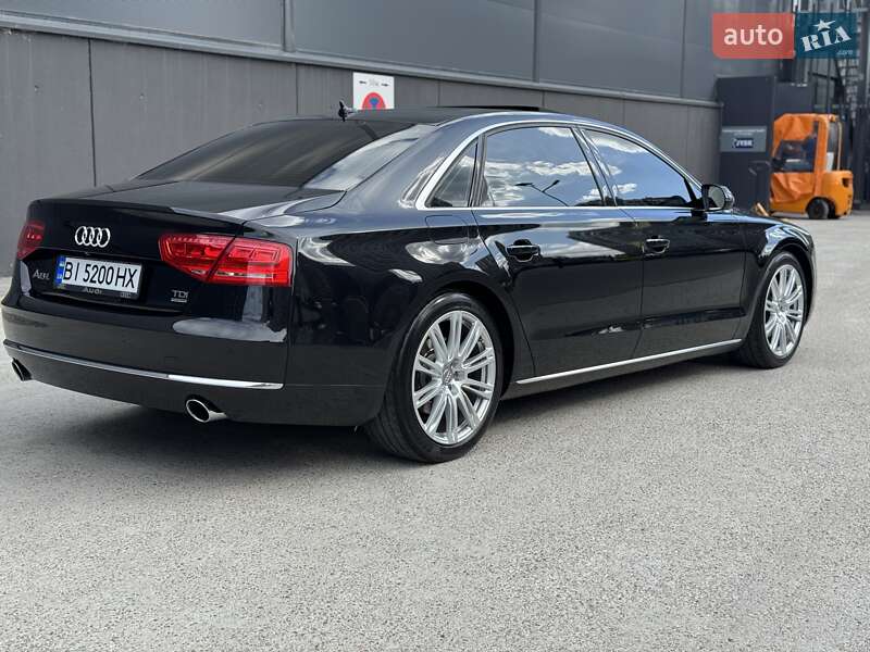 Седан Audi A8 2013 в Києві