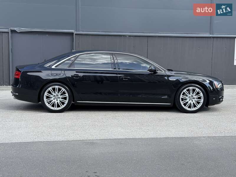 Седан Audi A8 2013 в Києві