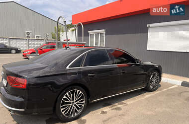 Седан Audi A8 2013 в 