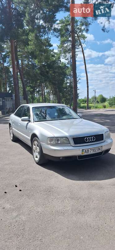 Audi A8 2000