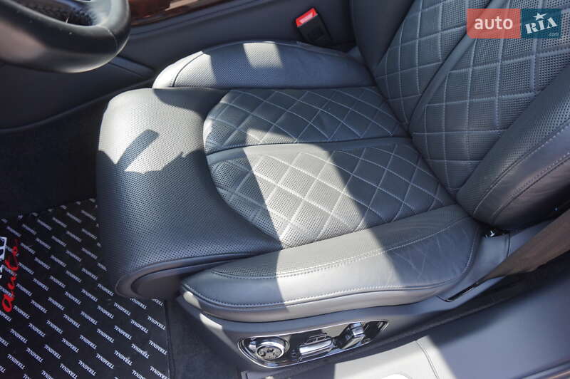 Седан Audi A8 2013 в Одесі