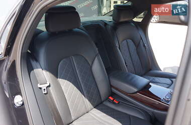 Седан Audi A8 2013 в 