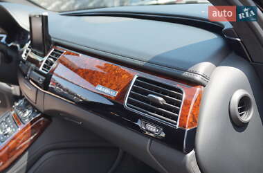Седан Audi A8 2013 в 