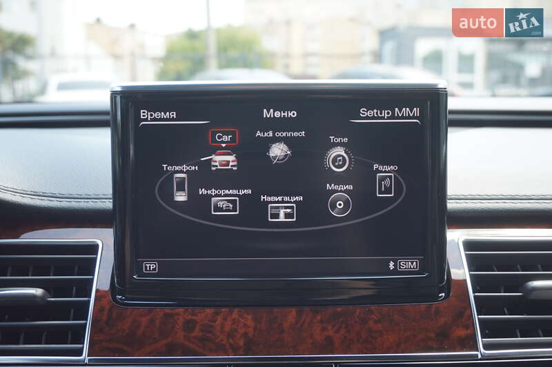 Седан Audi A8 2013 в Одесі