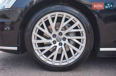 Седан Audi A8 2020 в 