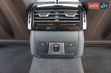 Седан Audi A8 2020 в 
