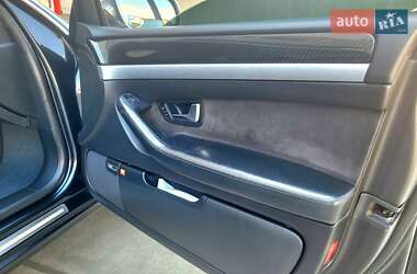 Седан Audi A8 2003 в 