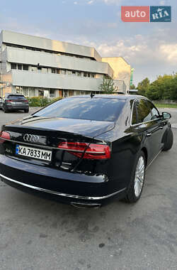 Седан Audi A8 2015 в 