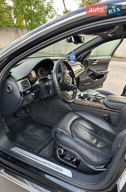 Седан Audi A8 2015 в 