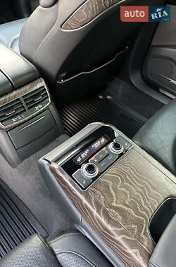 Седан Audi A8 2015 в 
