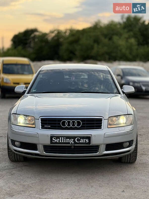 Седан Audi A8 2004 в Рівному