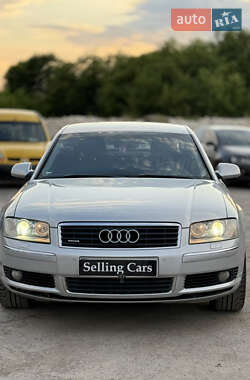 Седан Audi A8 2004 в 