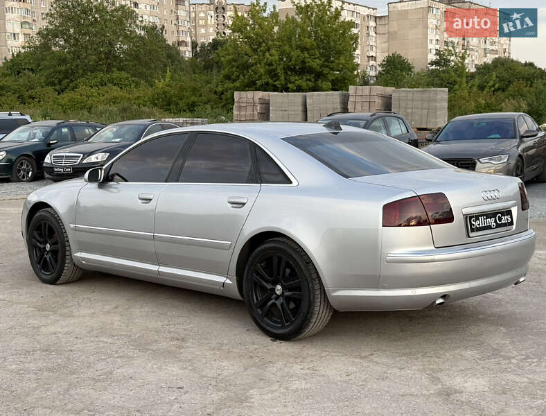 Седан Audi A8 2004 в Рівному
