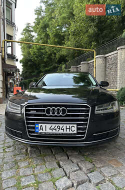 Седан Audi A8 2017 в 