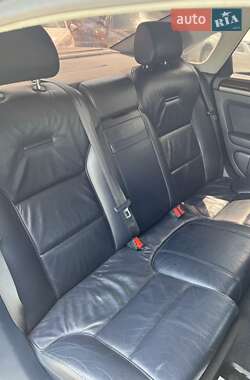 Седан Audi A8 2006 в 