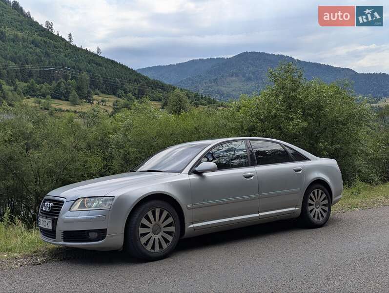Седан Audi A8 2007 в Самборі