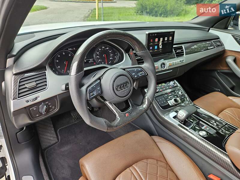 Седан Audi A8 2012 в Харкові